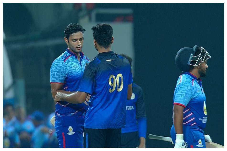 ವಿದರ್ಭ ವಿರುದ್ಧ ಭರ್ಜರಿಯಾಗಿ ಗೆದ್ದು ಫೈನಲ್ ಪ್ರವೇಶಿಸಿರುವ ಮುಂಬೈ ವಿದರ್ಭ ವಿರುದ್ಧ ಭರ್ಜರಿಯಾಗಿ ಗೆದ್ದು ಫೈನಲ್ ಪ್ರವೇಶಿಸಿರುವ ಮುಂಬೈ