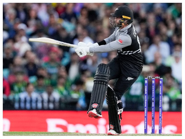 ಆರಂಭದಿಂದಲೇ ಕಿವೀಸ್‌ಗೆ ಹಿನ್ನಡೆ