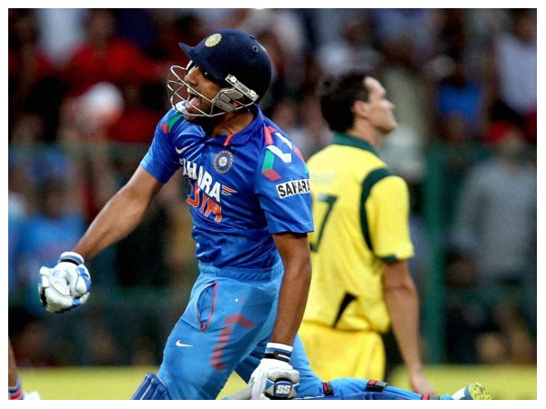 ಮೂರು ದ್ವಿಶತಕಗಳ ದಾಖಲೆ