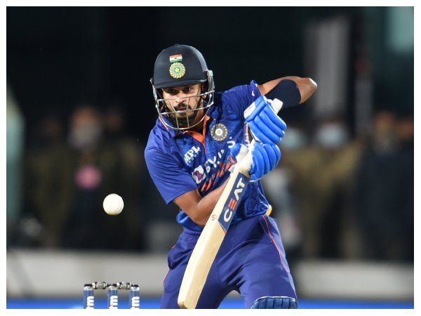 ಮೊದಲ ಪಂದ್ಯದಲ್ಲಿ ಐಯ್ಯರ್ ಮಿಂಚು