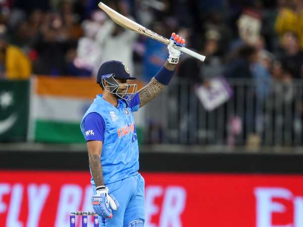 ಮೆಲ್ಬೋರ್ನ್‌ನಲ್ಲಿ ಸೂಪರ್ 12 ಹಂತದ ಕೊನೆಯ ಪಂದ್ಯ