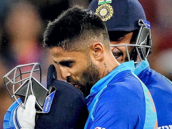 ಸಾಕಷ್ಟು ಕಠಿಣ ಪರಿಶ್ರಮಕ್ಕೆ ಪ್ರತಿಫಲವನ್ನು ಗಳಿಸುತ್ತಿದ್ದಾನೆ