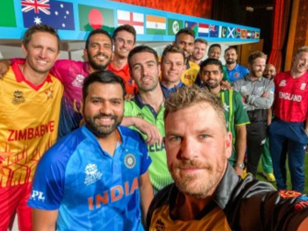 ಸೂಪರ್ 8ರಲ್ಲಿ ಪ್ರತಿ ಗುಂಪಿನಿಂದ ಅಗ್ರ ಎರಡು ತಂಡಗಳು ಸೆಮಿಫೈನಲ್ ಸೂಪರ್ 8ರಲ್ಲಿ ಪ್ರತಿ ಗುಂಪಿನಿಂದ ಅಗ್ರ ಎರಡು ತಂಡಗಳು ಸೆಮಿಫೈನಲ್