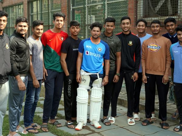 IND vs BAN 2nd Test: Bangladesh U-19 Cricketers Meet Virat Kohli In Mirpur