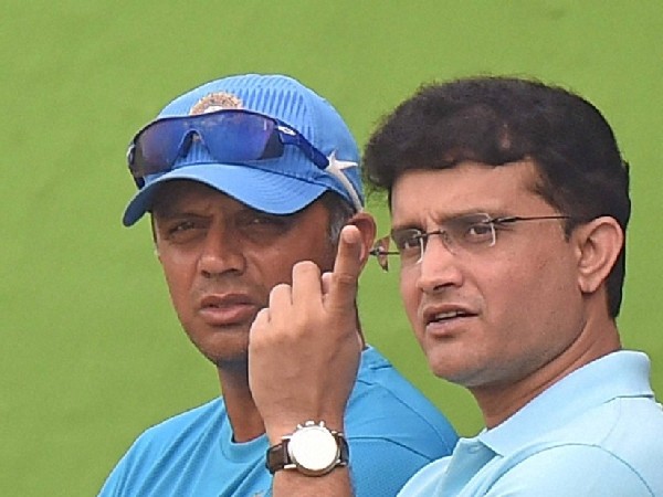 ಸೌರವ್ ಬಹಳ ವರ್ಷದವರೆಗೆ ರಾಷ್ಟ್ರೀಯ ತಂಡಕ್ಕೆ ಆಡಿದ್ದಾರೆ