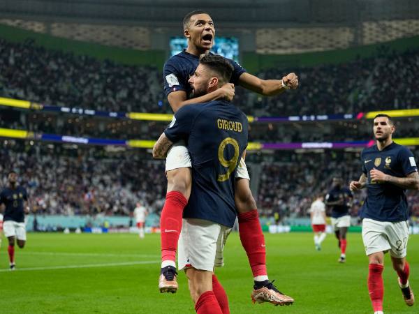 FIFA World Cup 2022: Defending champions France Beat Moracco By 2-0 And Reached To Final