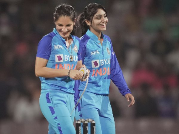 ದೀಪ್ತಿ ಶರ್ಮಾ ಮತ್ತು ರೇಣುಕಾ ಸಿಂಗ್ ಠಾಕೂರ್