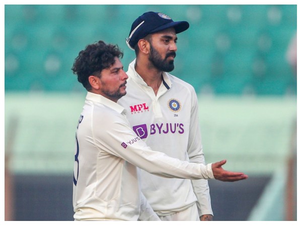 ಬೌಲಿಂಗ್‌ನಲ್ಲಿ ಕುಲ್‌ದೀಪ್, ಸಿರಾಜ್ ಮೋಡಿ