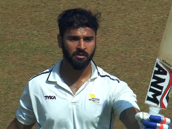  ಸ್ಫೋಟಕ ಬ್ಯಾಟರ್ ಆಕಾಶ್ ವಸಿಷ್ಟ್