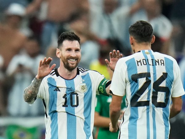 ಫಿಫಾ ವಿಶ್ವಕಪ್‌ನಲ್ಲಿ ಹೆಚ್ಚಿನ ಗೋಲ್ಡನ್ ಬಾಲ್ ಪ್ರಶಸ್ತಿಗಳು 