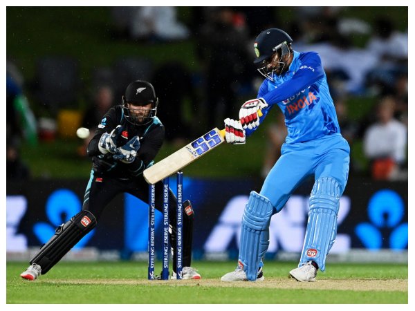 ಭಾರತದ ವಿರುದ್ಧ ಏಕದಿನ ಸರಣಿ ವಶಕ್ಕೆ ಪಡೆದ ಕಿವೀಸ್