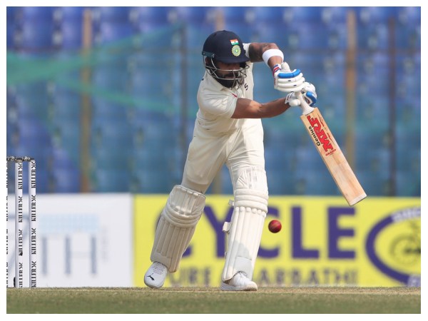 ಇತ್ತಂಡಗಳ ಆಡುವ ಬಳಗ 