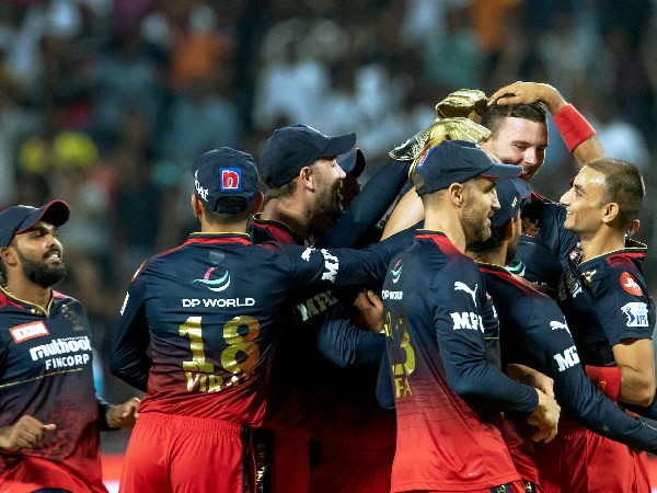 ಆರ್‌ಸಿಬಿ ತಂಡದ ಆಟಗಾರರು ಮತ್ತು ಅವರ ಸಂಬಳ 