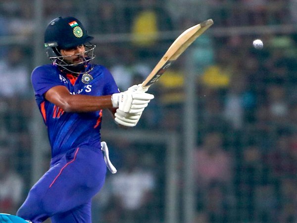 34 ಇನ್ನಿಂಗ್ಸ್‌ಗಳಲ್ಲಿ 49.48 ಸರಾಸರಿಯೊಂದಿಗೆ 1,534 ರನ್