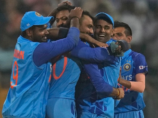 ಒತ್ತಡದಲ್ಲಿ ಪ್ರದರ್ಶನ ನೀಡಬೇಕು ಒತ್ತಡದಲ್ಲಿ ಪ್ರದರ್ಶನ ನೀಡಬೇಕು