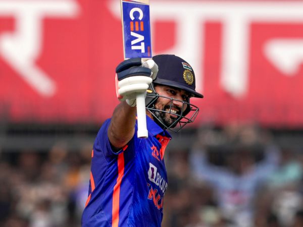 ರಿಕಿ ಪಾಂಟಿಂಗ್‌ರೊಂದಿಗೆ ಜಂಟಿ ಮೂರನೇ ಸ್ಥಾನದಲ್ಲಿ ರೋಹಿತ್ ಶರ್ಮಾ