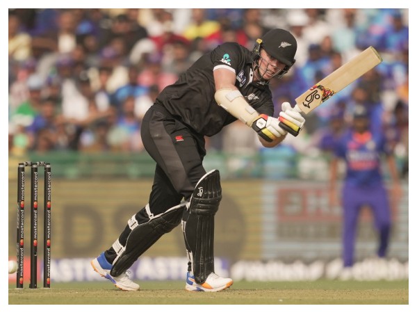 ಇತ್ತಂಡಗಳ ಆಡುವ ಬಳಗ