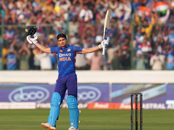 1) ಏಕದಿನ ಕ್ರಿಕೆಟ್‌ನಲ್ಲಿ ವೇಗವಾಗಿ 1,000 ರನ್ ಪೂರೈಸಿದ ಶುಭ್ಮನ್ ಗಿಲ್ 