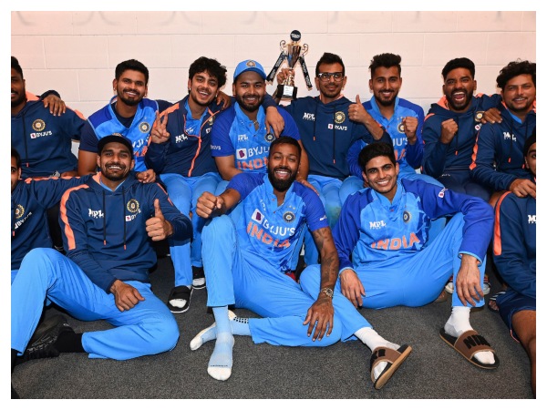 ಟಿ20 ಸರಣಿಯಲ್ಲಿ ಭಾಗವಹಿಸುವ ಇತ್ತಂಡಗಳ ಸ್ಕ್ವಾಡ್