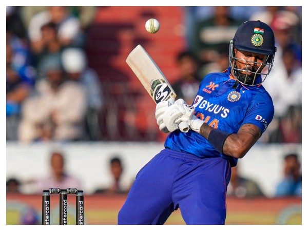 ಕೆಳ ಕ್ರಮಾಂಕದಲ್ಲಿ ಅಬ್ಬರಿಸಿದ ಹಾರ್ದಿಕ್