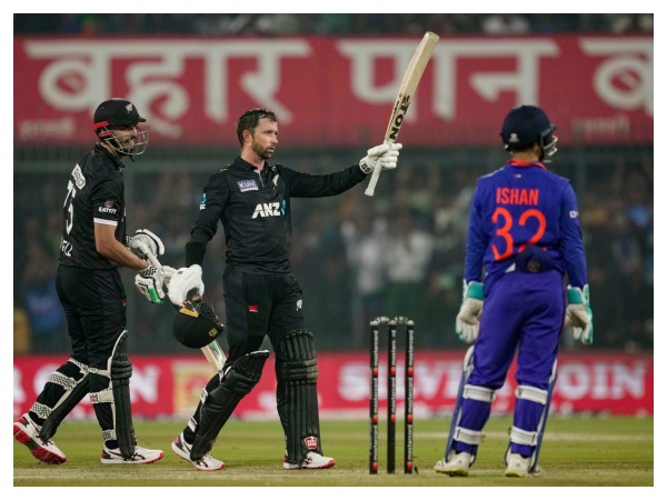 ಡೆವೋನ್ ಕಾನ್ವೆ ಏಕಾಂಗಿ ಹೋರಾಟ