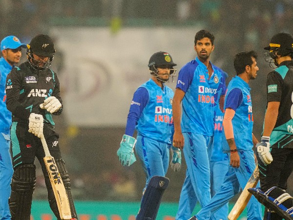  11 ಪಿಚ್‌ಗಳಿರುವ ಕ್ರೀಡಾಂಗಣ!