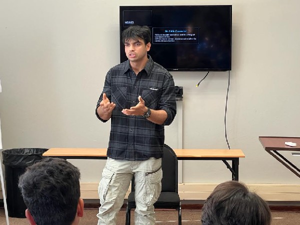  ಒತ್ತಡ ನಿರ್ವಹಿಸಲು ಸಲಹೆ ನೀಡಿದ ನೀರಜ್