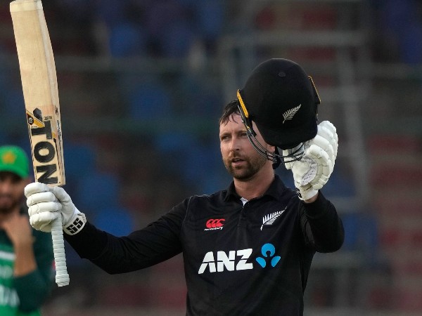 ಡಿವೋನ್ ಕಾನ್ವೆ ಶತಕ 