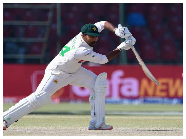 ಕುಸಿದ ಅಗ್ರಕ್ರಮಾಂಕ, ಸರ್ಫರಾಜ್ ಆಸರೆ