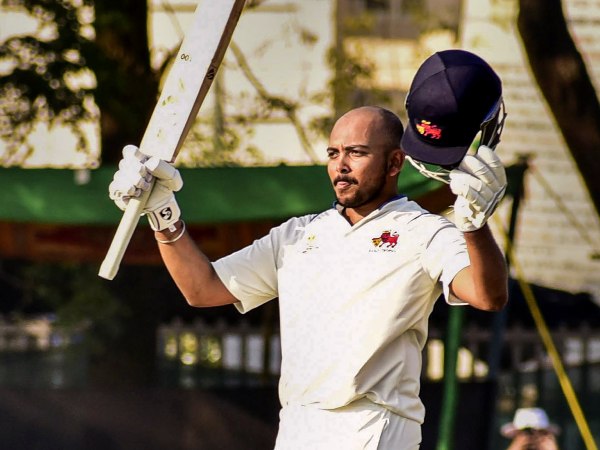 383 ಎಸೆತಗಳಲ್ಲಿ 4 ಸಿಕ್ಸರ್ ಮತ್ತು 49 ಬೌಂಡರಿಗಳ ಸಮೇತ 379 ರನ್