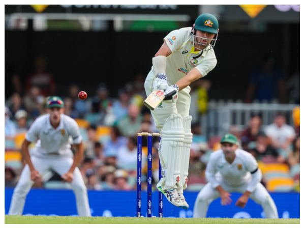 ಇತ್ತಂಡಗಳ ಆಡುವ ಬಳಗ 