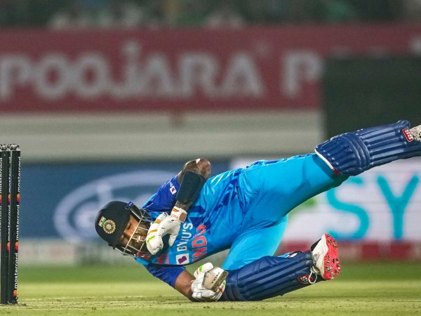 ಟಿ20 ಸ್ವರೂಪದಲ್ಲಿ ಮೂರು ಶತಕಗಳು ಮತ್ತು 13 ಅರ್ಧ ಶತಕ 