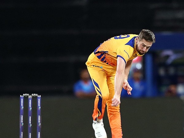 RCB Player Chris Woakes Smashes 62 Runs And Took 2 Wickets In International League T20