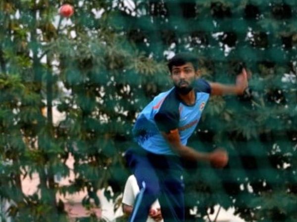 ನೆಟ್ಸ್‌ನಲ್ಲಿ ಹಲವು ಸ್ಪಿನ್ನರ್ ಗಳು 