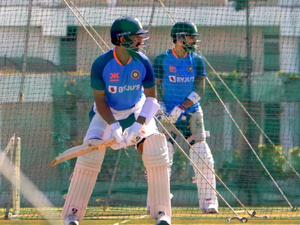 ಭಾರತ ಮತ್ತು ಆಸ್ಟ್ರೇಲಿಯಾ ಪೂರ್ಣ ತಂಡಗಳು 