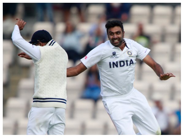 ಭಾರತದ ಆಡುವ ಬಳಗದಲ್ಲಿ 4 ಸ್ಪಿನ್ನರ್‌ಗಳು 