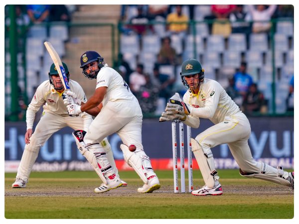 ಇತ್ತಂಡಗಳ ಆಡುವ ಬಳಗ