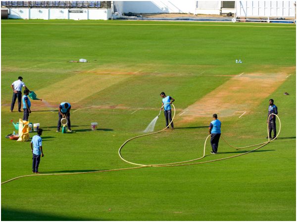 ಪಿಚ್ ಬಗ್ಗೆ ಈಗಲೇ ನಿರ್ಧರಿಸಲಾಗದು 