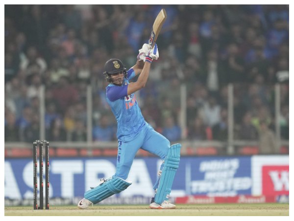 ಅದ್ಭುತ ಫಾರ್ಮ್ ಮುಂದುವರಿಸಿದ ಗಿಲ್