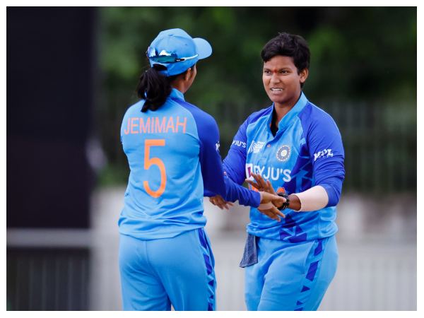 ಯುಪಿ ವಾರಿಯರ್ಸ್ ಯುಪಿ ವಾರಿಯರ್ಸ್