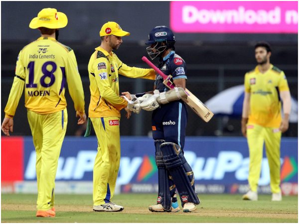 IPL 2023: Concerns over MS Dhonis Fitness As He Limps During Practice Ahead Of Gujarat Giants Clash