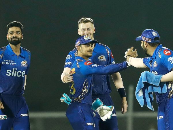 ಆನ್‌ಲೈನ್ ಮತ್ತು ಆಫ್‌ಲೈನ್ ಟಿಕೆಟ್ ಬುಕ್ಕಿಂಗ್ 