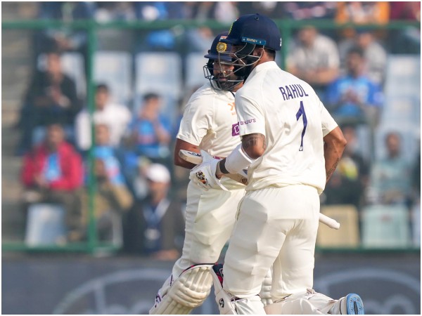 Ind Vs Aus 3rd Test: Team India Coach Rahul Dravid Insepcts Indore Picth During Lunch