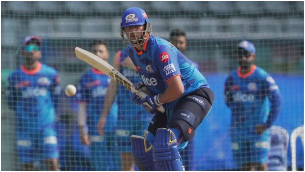 Mumbai Indians Win The Toss