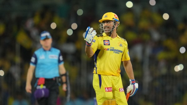 MS Dhoni Becomes 5th Indian Batsman To Complete 5000 Runs In IPL History