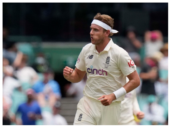 England pacer Stuart Broad received Guard Of Honor from Australian team as he playing his last Test
