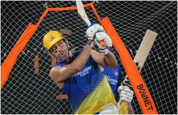 MS Dhonis Bike Collection: Venkatesh Prasad and Joshi Amazed After Seeing Dhonis House at Ranchi MS Dhonis Bike Collection: Venkatesh Prasad and Joshi Amazed After Seeing Dhonis House at Ranchi