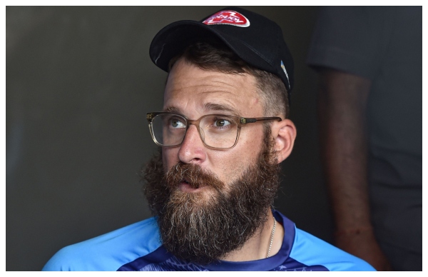 IPL: Sunrisers Hyderabad Names Daniel Vettori as Head Coach, Brian Lara Departs