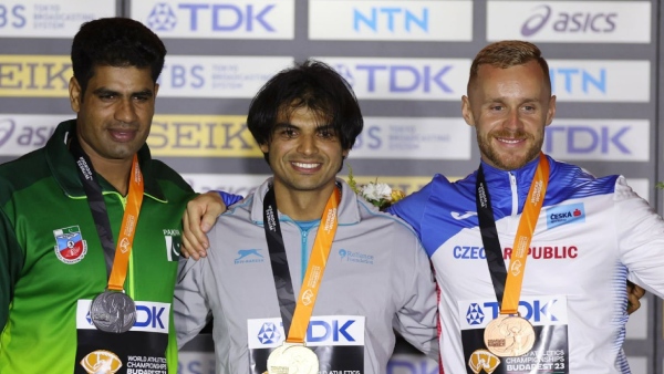  Heartwarming Gesture by Neeraj Chopra Towards Pakistans Arshad Nadeem