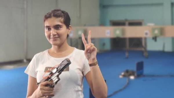 Asian Games: Isha Singh Wins Silver in Womens 25m Pistol Competition; Tough Luck for Manu Bhaker